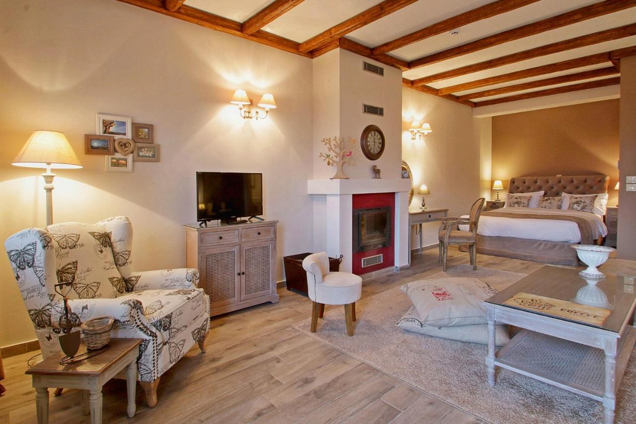 Almondhouse Suites With Fireplace - Adults Only Arájova Exterior foto